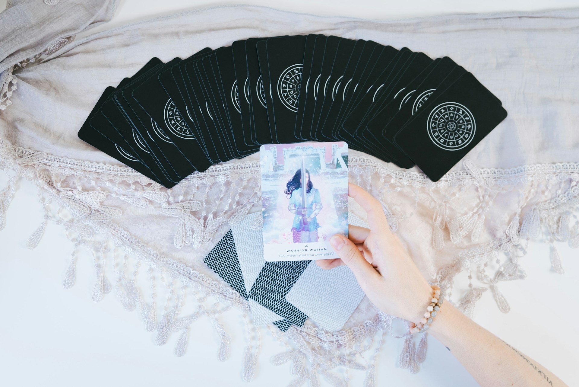 Lecture de tarot Lecture de cartes professionnel